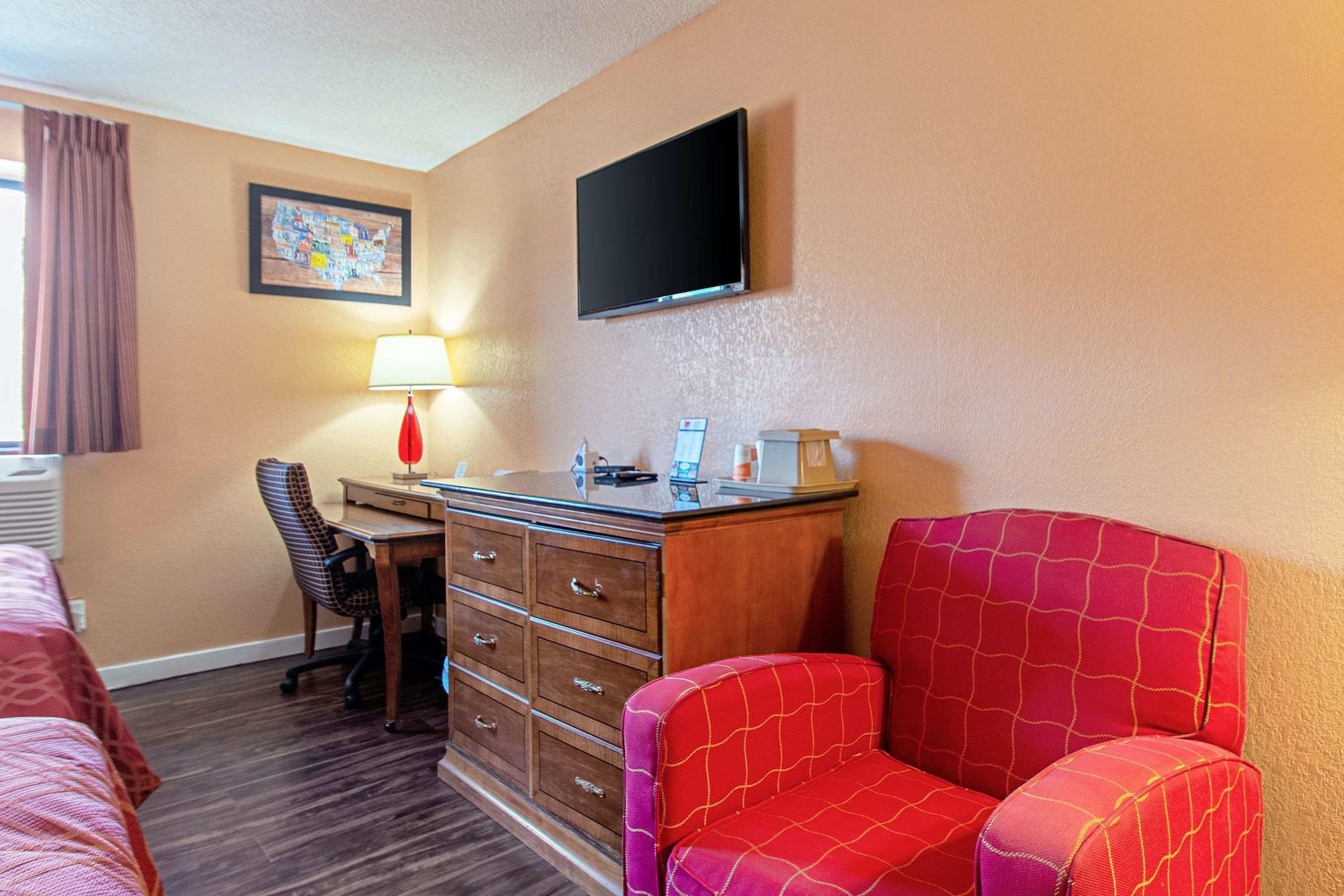 Econo Lodge Utica Exteriér fotografie