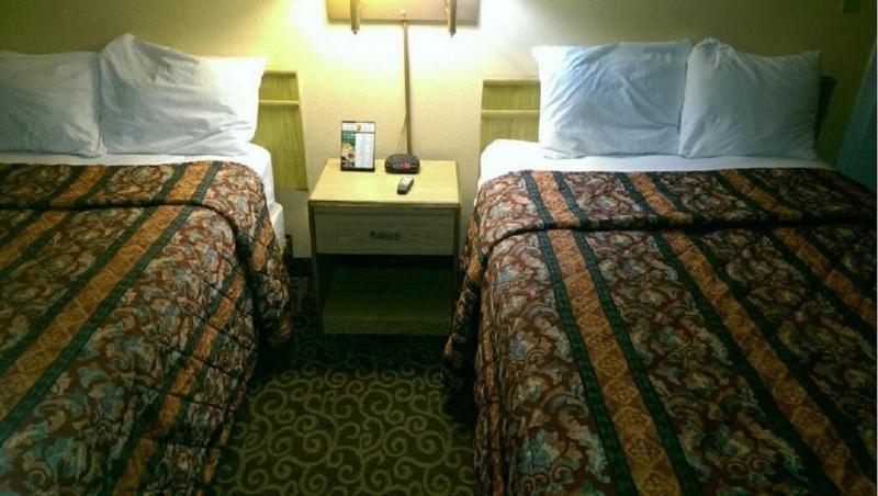 Econo Lodge Utica Exteriér fotografie