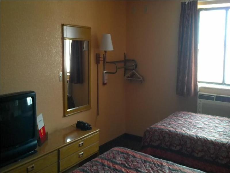 Econo Lodge Utica Exteriér fotografie