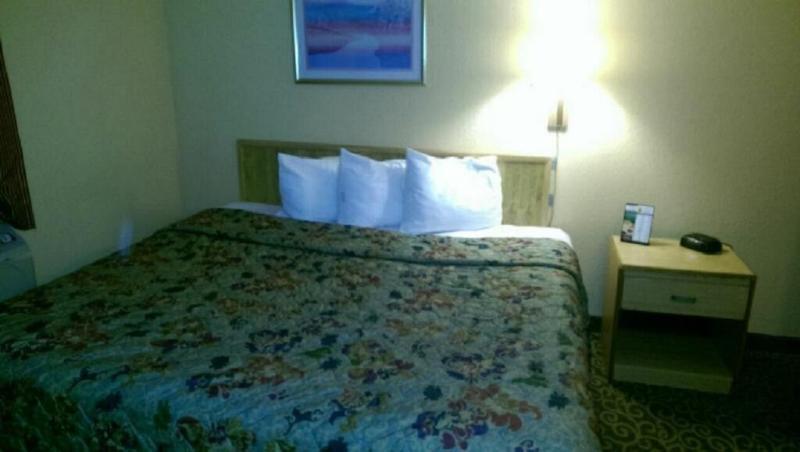 Econo Lodge Utica Exteriér fotografie